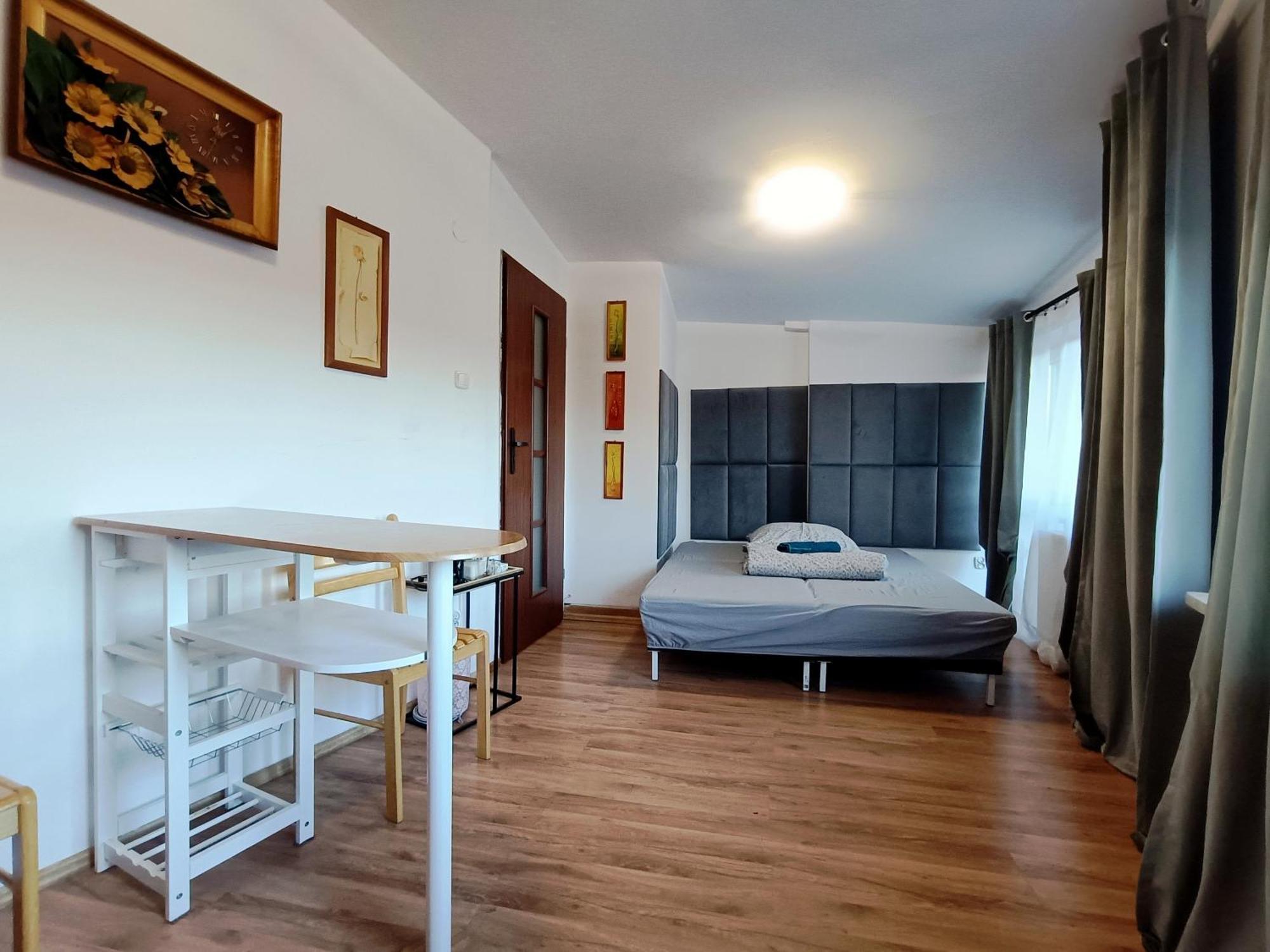 Pokoje Przytulnie Jak W Domu Cracóvia Exterior foto