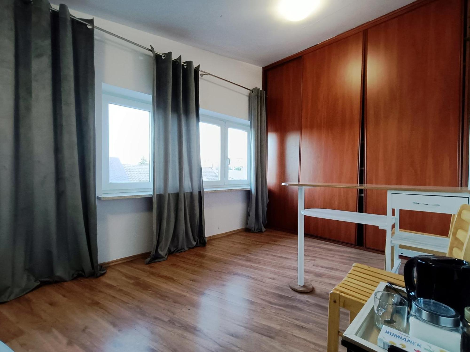 Pokoje Przytulnie Jak W Domu Cracóvia Exterior foto